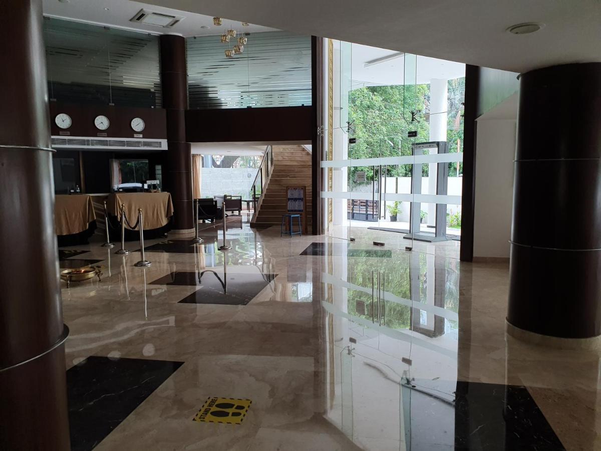 Shravanthi Sarovar Portico Bangalore Esterno foto