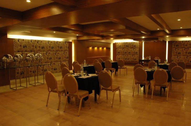 Shravanthi Sarovar Portico Bangalore Esterno foto